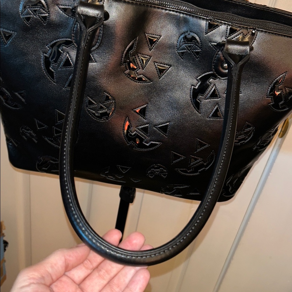 SOLD on Vinted! Foxblood X Goblin Co. ๐ Face Tote Bag w/ coffin โฐ๏ธ zipper pull - Picture 12 of 14